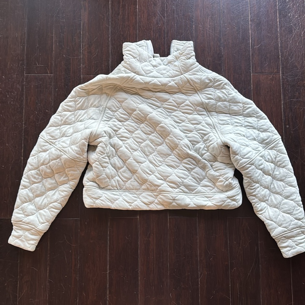 lululemon athletica White Quilted Sweatshirt - Picture 8 of 9